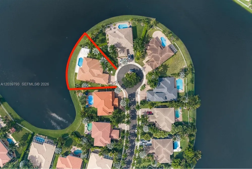 935 Gulfstream Ct, Weston, FL 33327