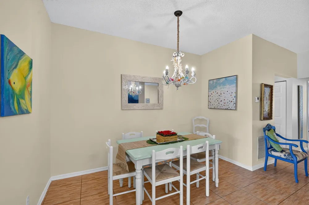 3162 Via Poinciana, Lake Worth, FL 33467