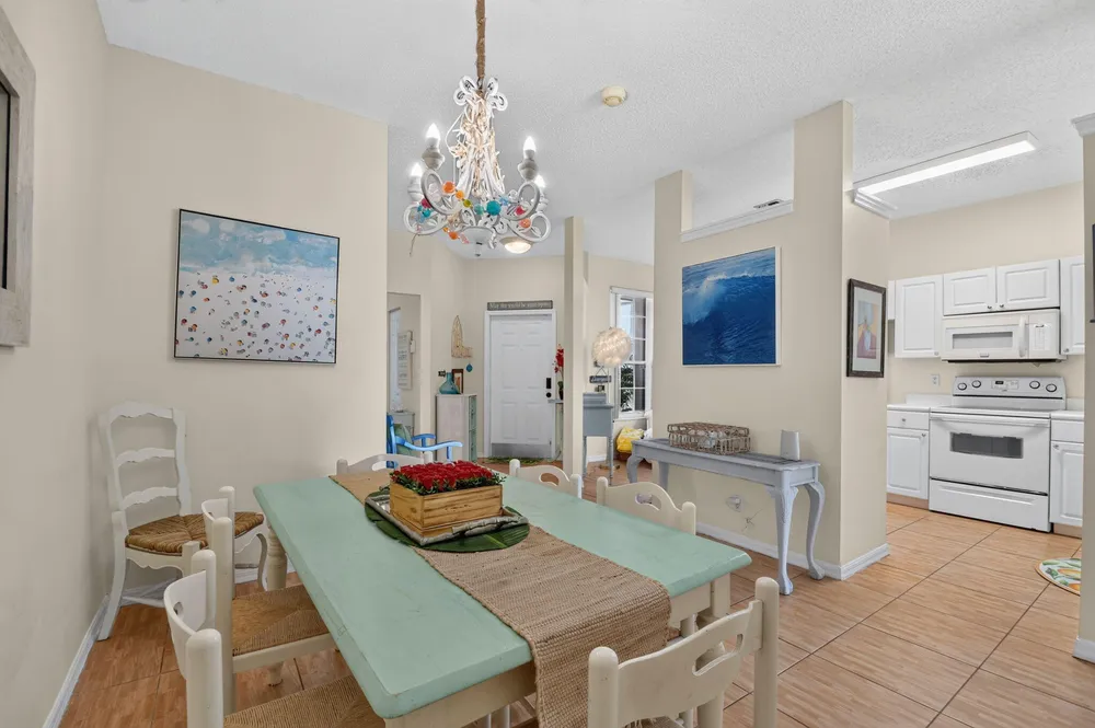 3162 Via Poinciana, Lake Worth, FL 33467
