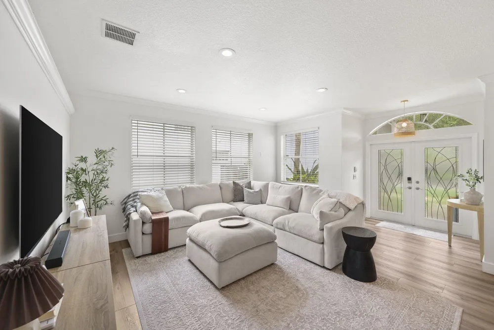 7518 Oak Grove Circle, Lake Worth Beach, FL 33467