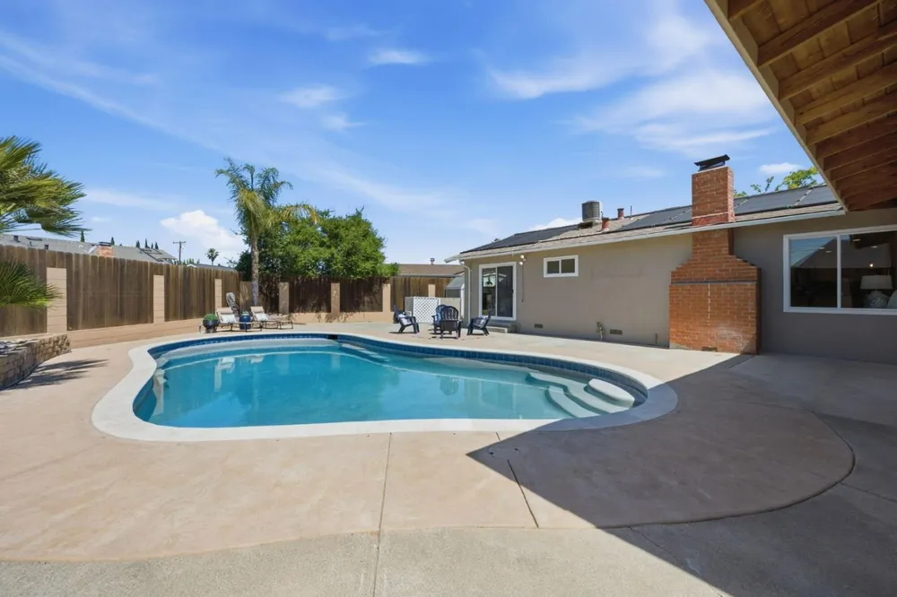 373 Edythe St, Livermore, CA 94550