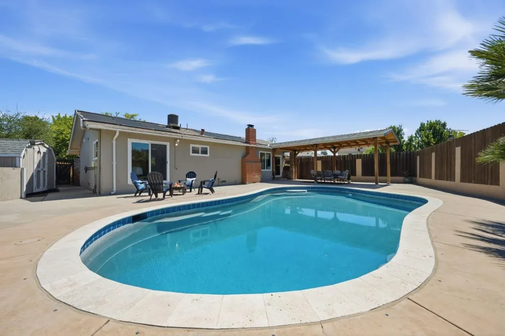 373 Edythe St, Livermore, CA 94550