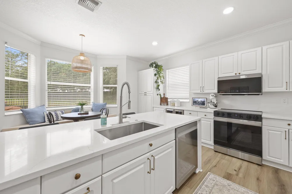 7518 Oak Grove Circle, Lake Worth Beach, FL 33467