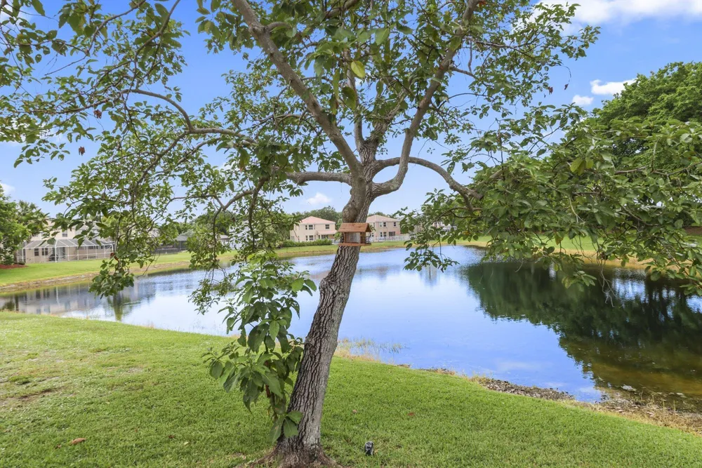 7518 Oak Grove Circle, Lake Worth Beach, FL 33467