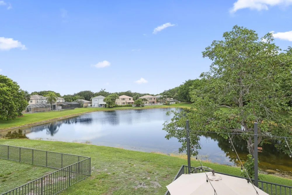 7518 Oak Grove Circle, Lake Worth Beach, FL 33467