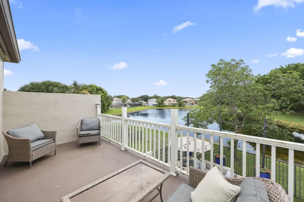 7518 Oak Grove Circle, Lake Worth Beach, FL 33467
