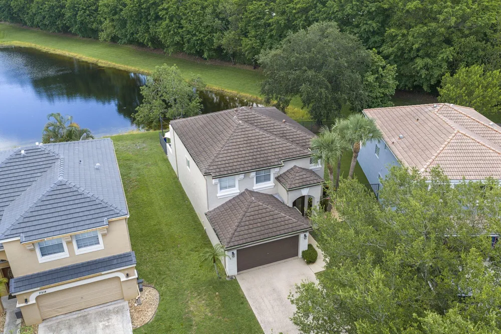 7518 Oak Grove Circle, Lake Worth Beach, FL 33467