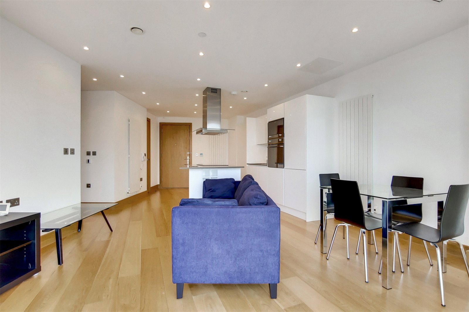 Arena Tower, Crossharbour Plaza, Canary Wharf, E14 Image 3