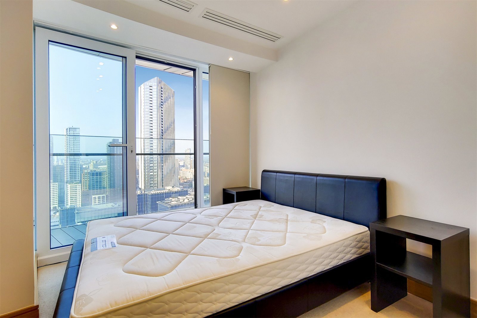 Arena Tower, Crossharbour Plaza, Canary Wharf, E14 Image 5