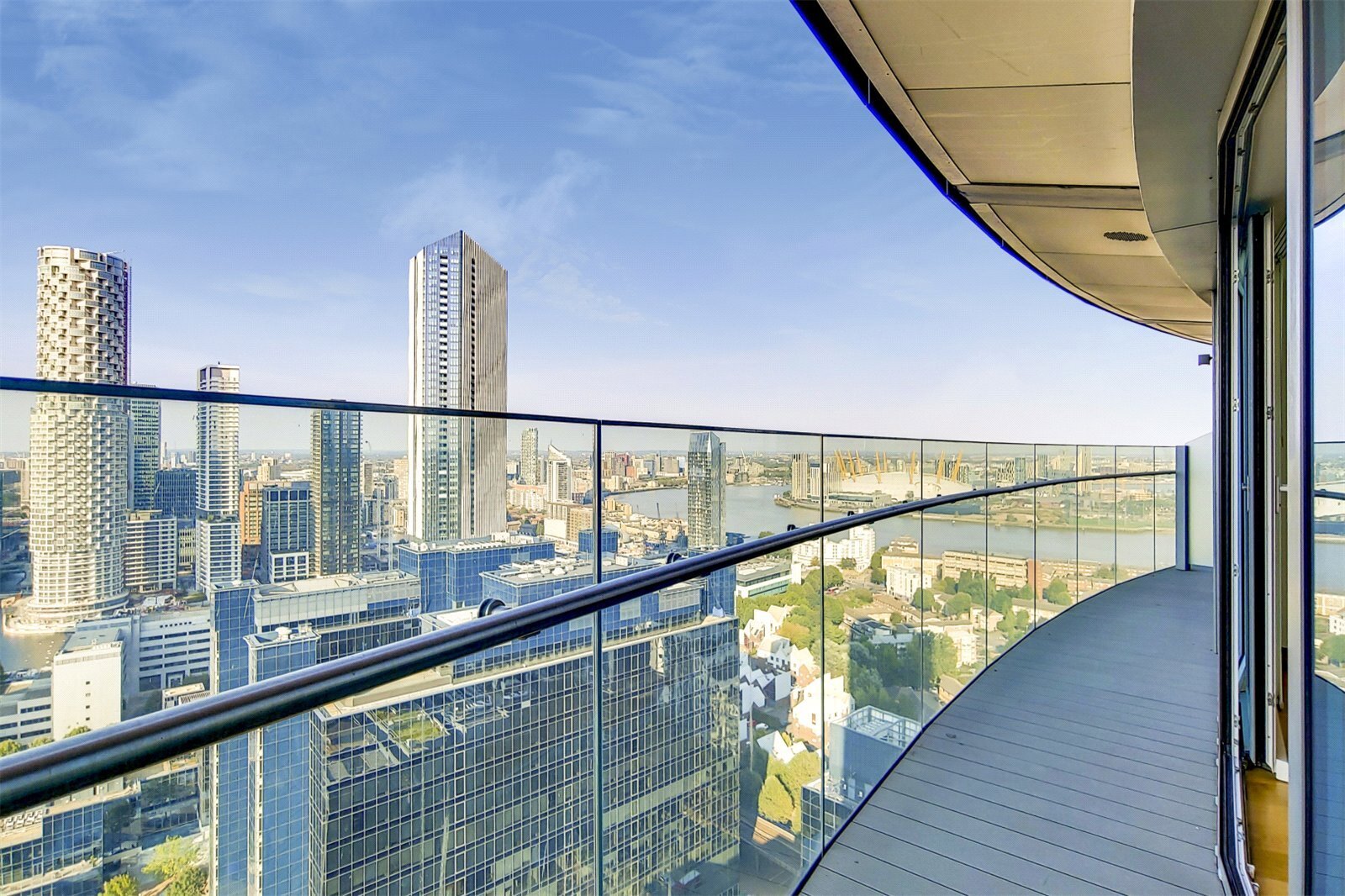 Arena Tower, Crossharbour Plaza, Canary Wharf, E14 Image 8