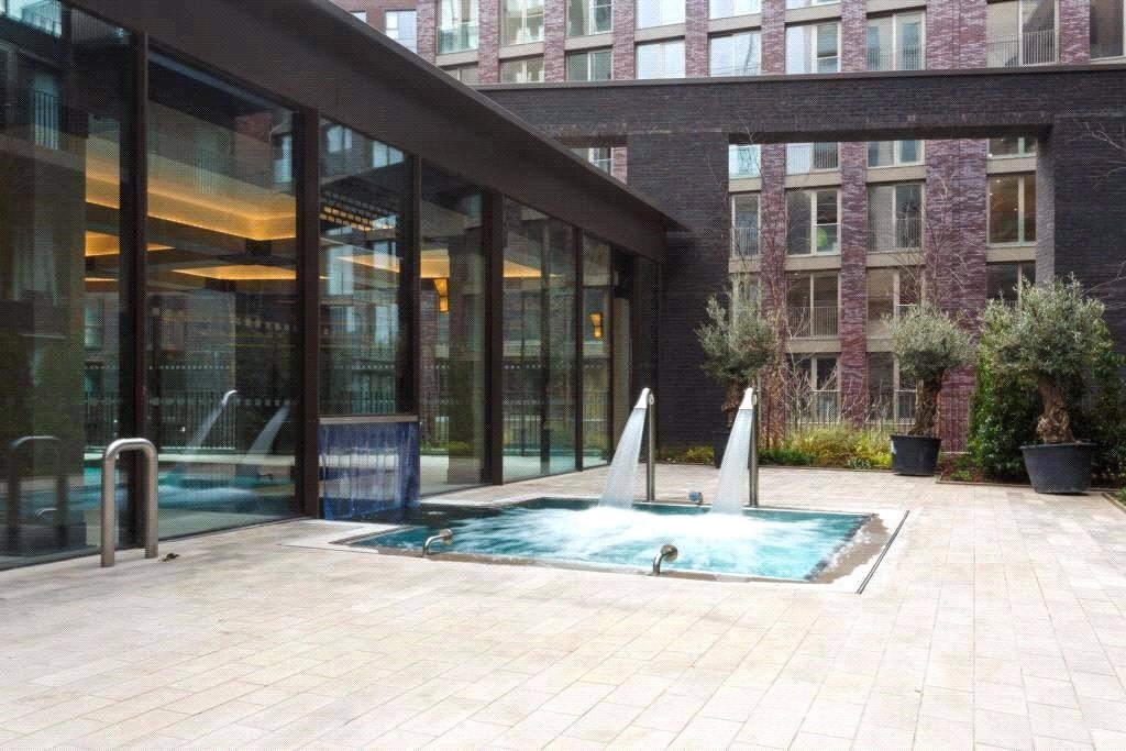 Ambassador Building, 5 New Union Square, London, SW8 Image 7