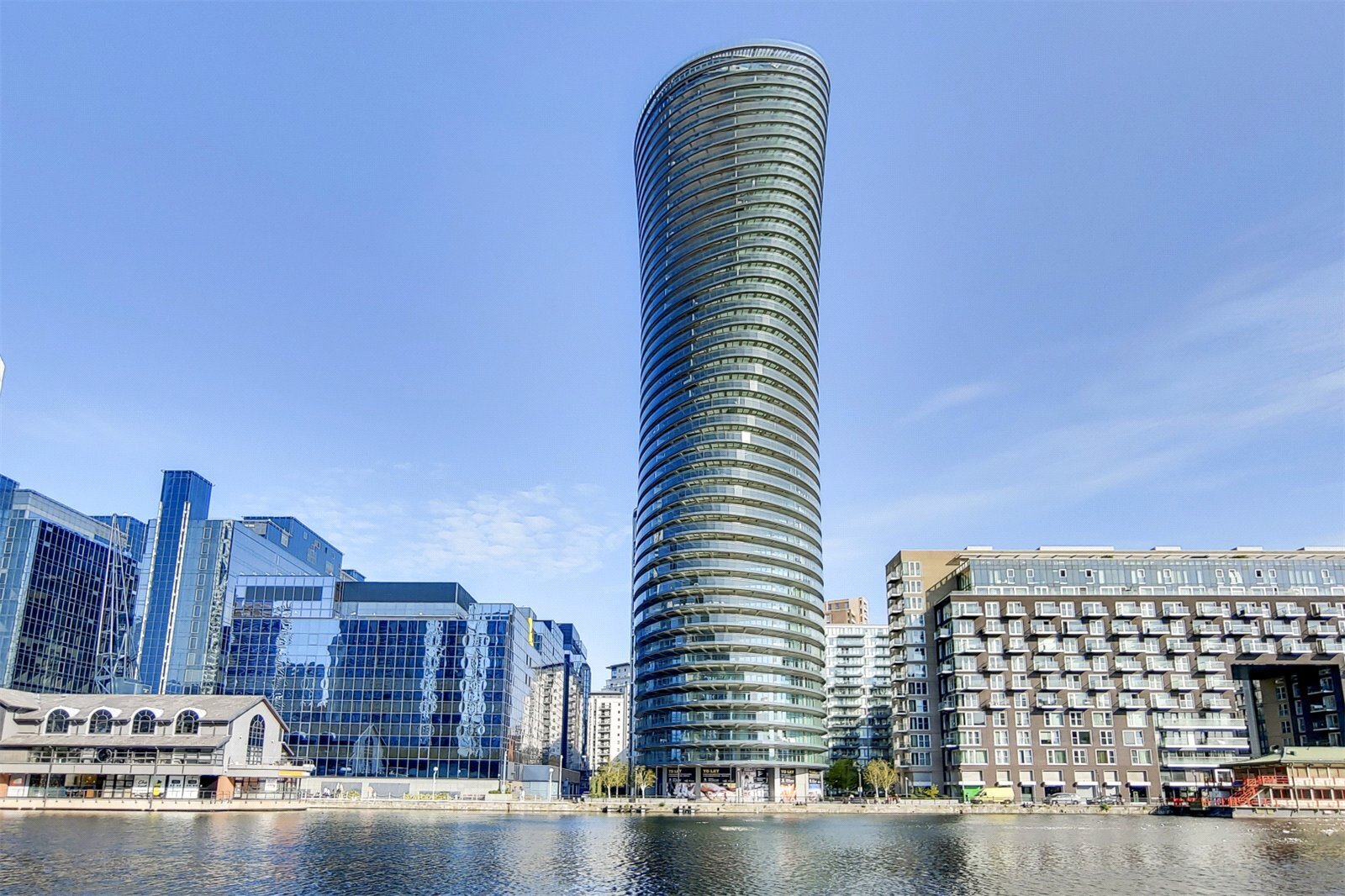 Arena Tower, Crossharbour Plaza, Canary Wharf, E14 Image 11