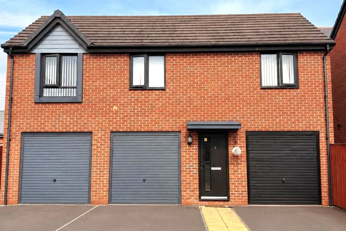 Imperial Mews, HULL