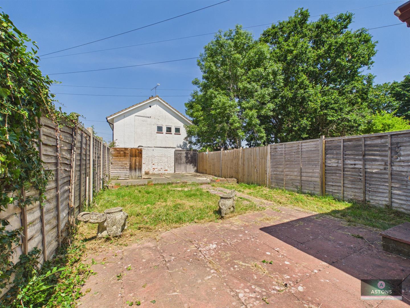 Coney Close, Crawley Image 4