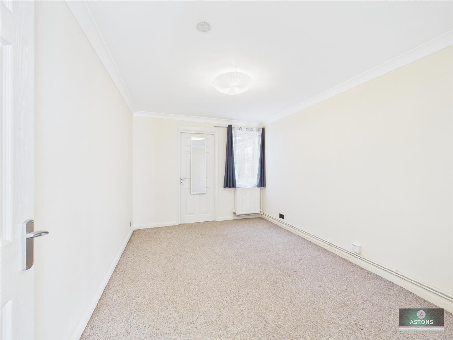 Coney Close, Crawley Image 5