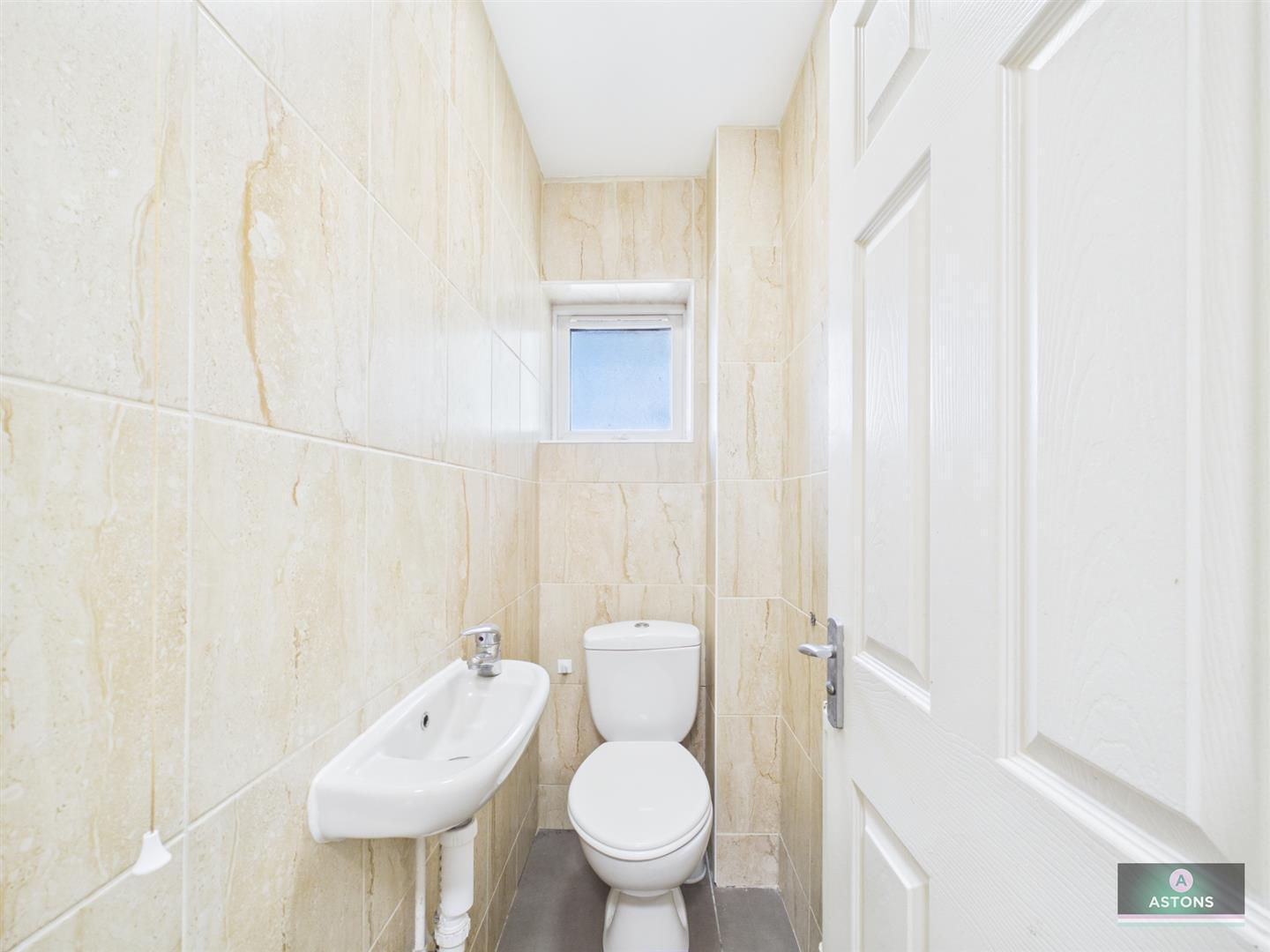 Coney Close, Crawley Image 14