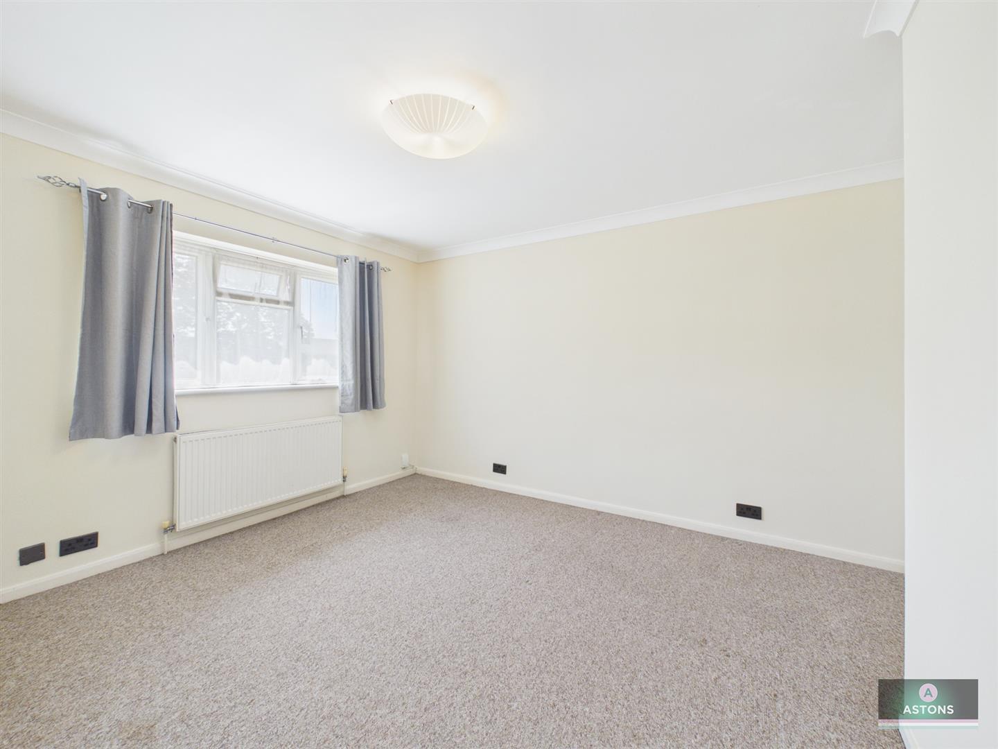 Coney Close, Crawley Image 16