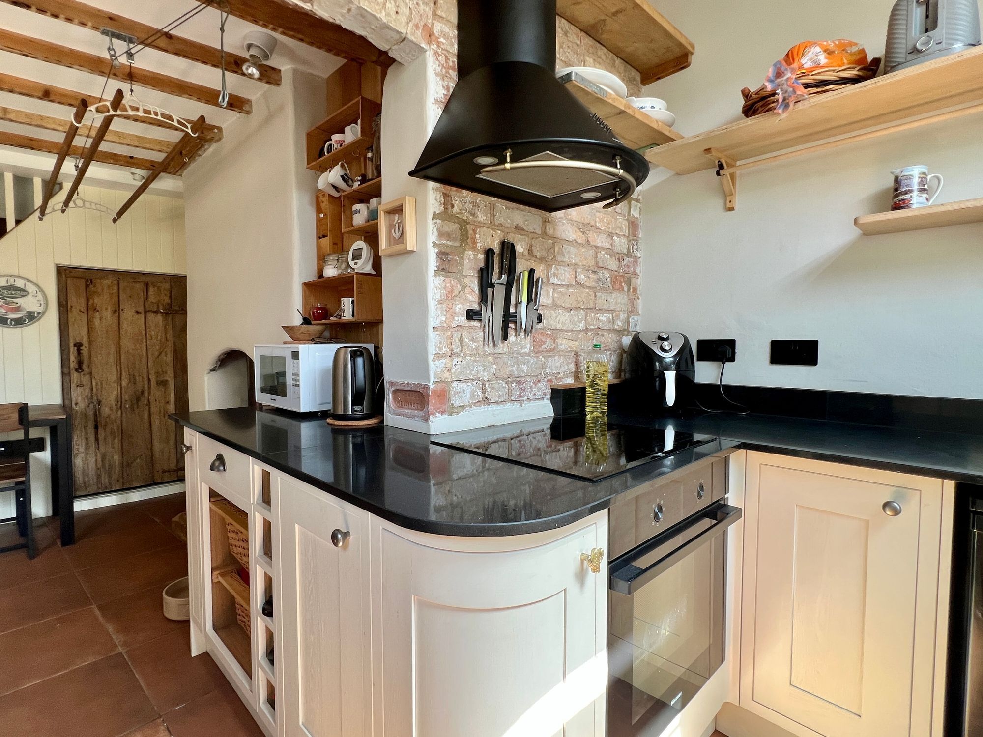 Mountway Road, Bishops Hull - NO onward chain! Image 4