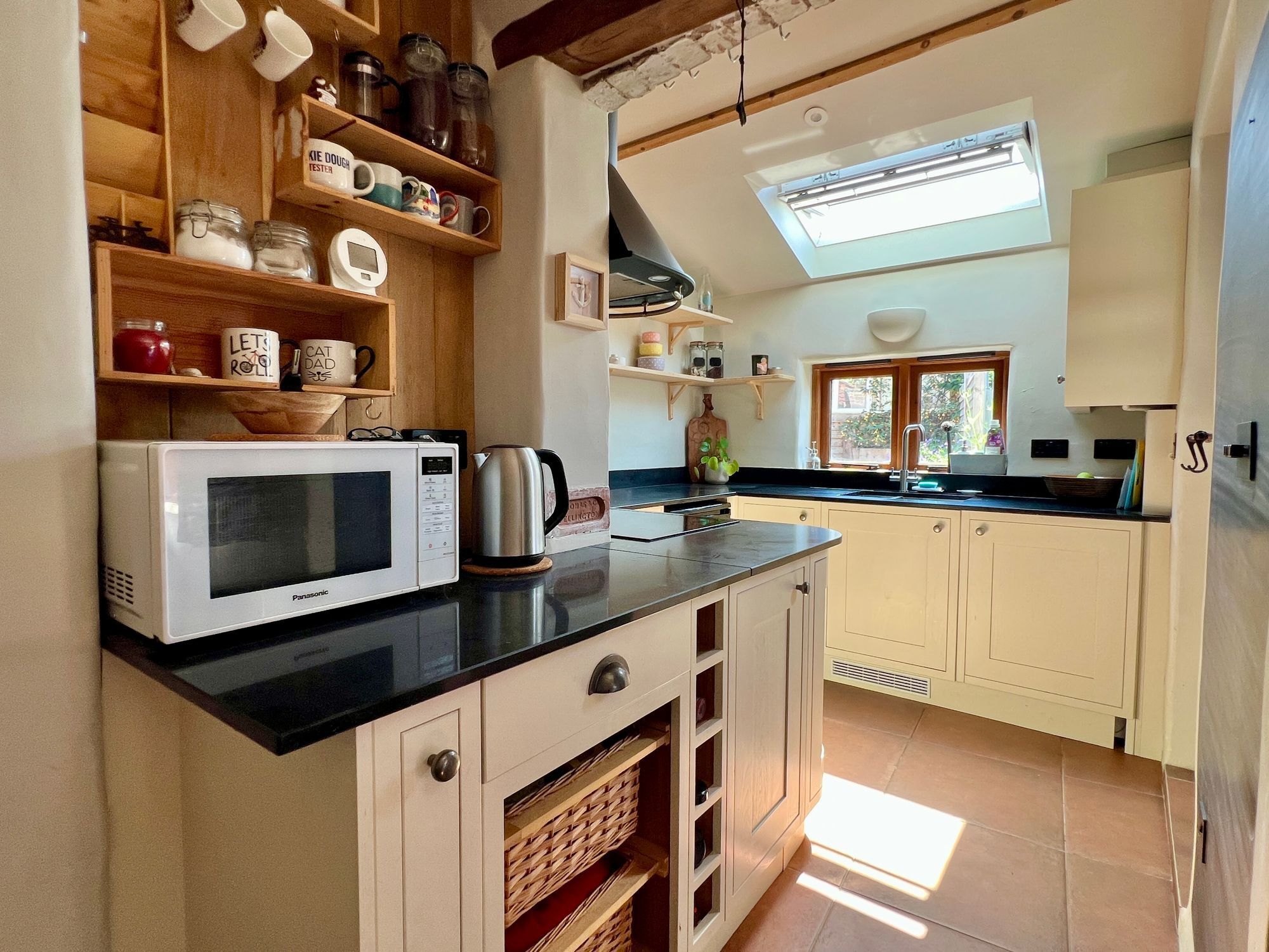 Mountway Road, Bishops Hull - NO onward chain! Image 2