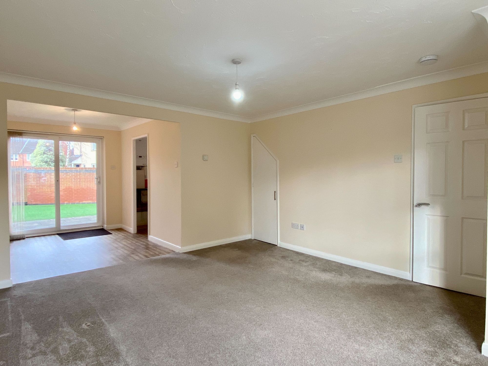 Sheldon Court, Taunton Image 9