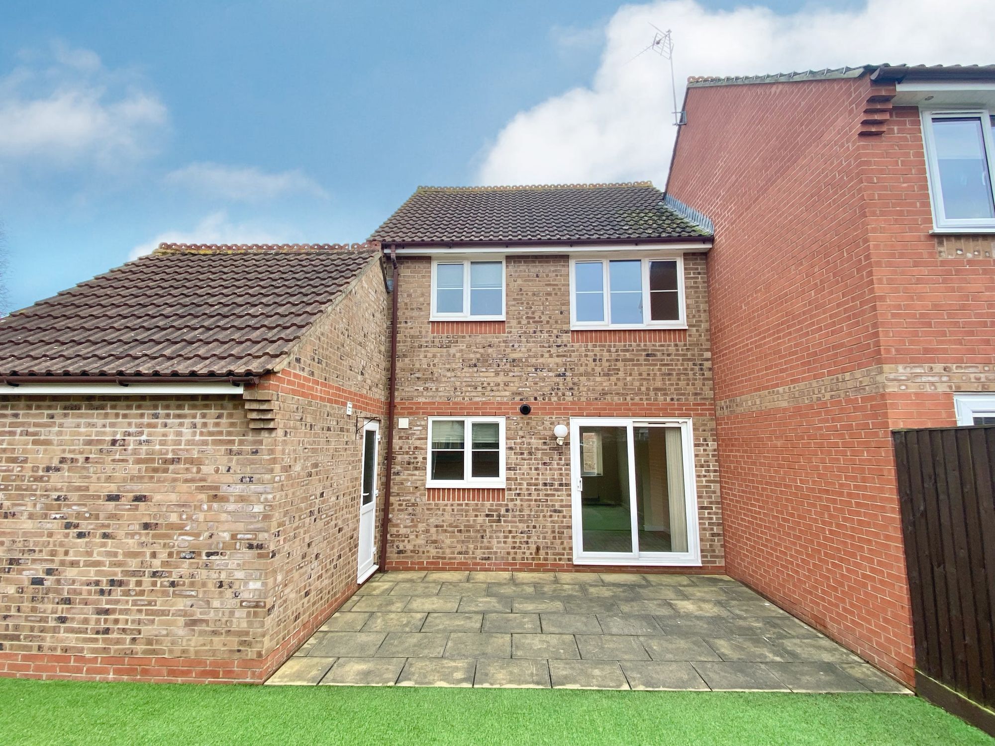 Sheldon Court, Taunton Image 21