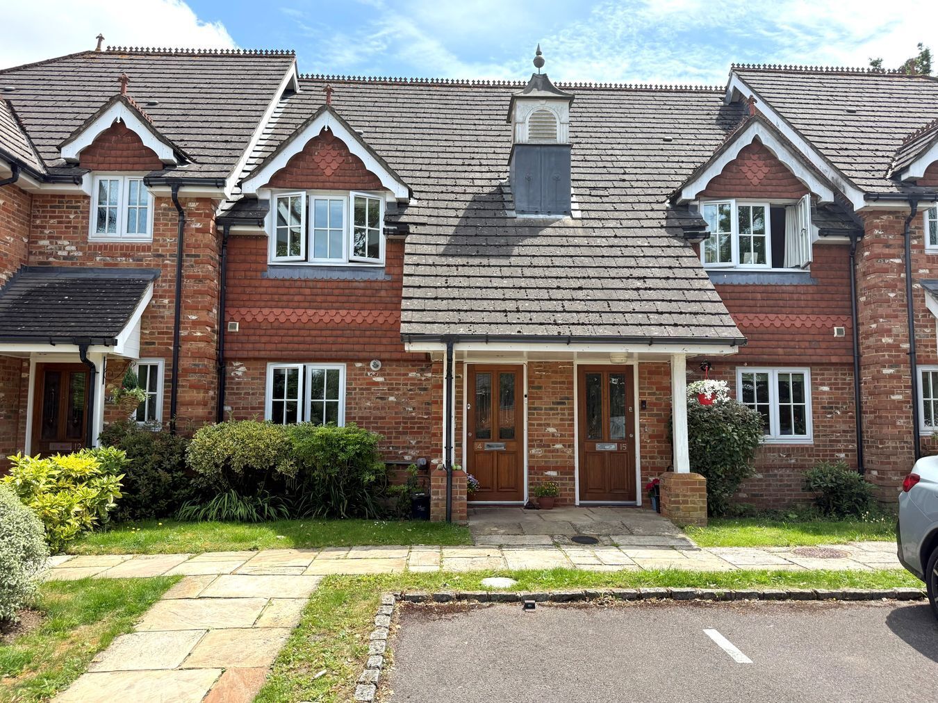Abbey Place, Warfield, Bracknell, RG42 Image 1