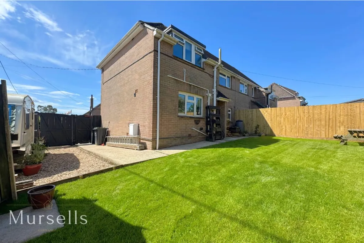 Foxhills Crescent, Lytchett Matravers, Poole, BH16
