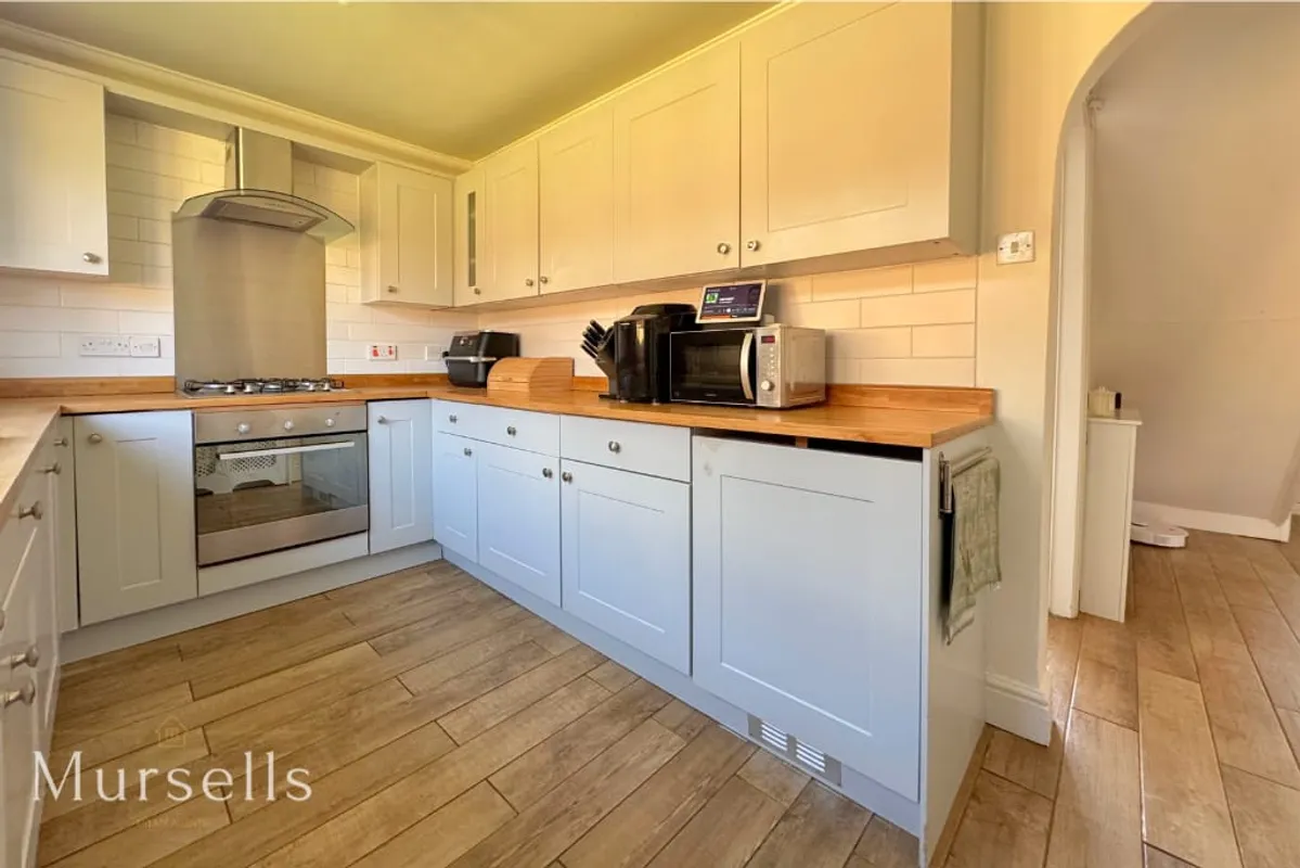 Foxhills Crescent, Lytchett Matravers, Poole, BH16