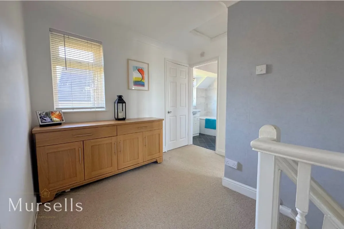 Foxhills Crescent, Lytchett Matravers, Poole, BH16
