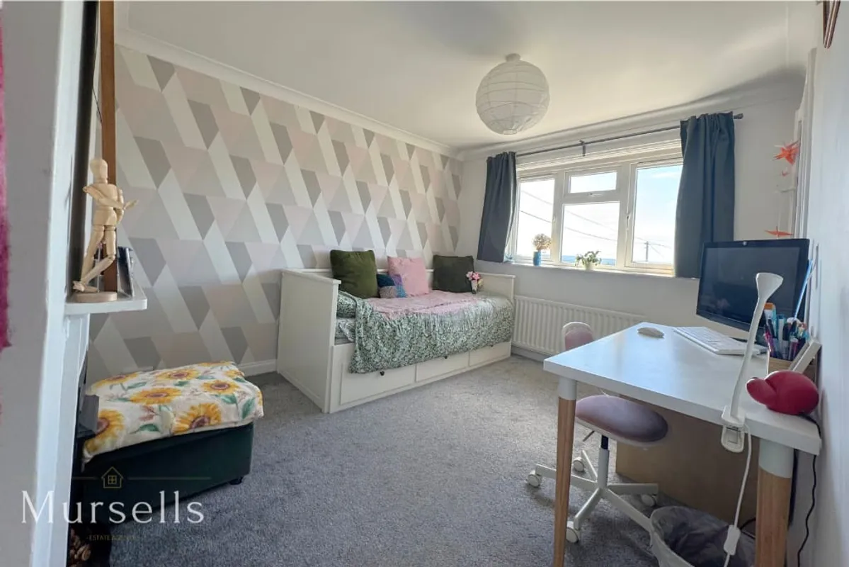 Foxhills Crescent, Lytchett Matravers, Poole, BH16