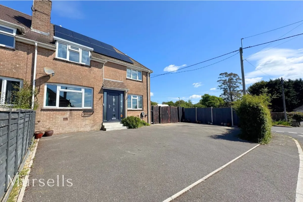 Foxhills Crescent, Lytchett Matravers, Poole, BH16