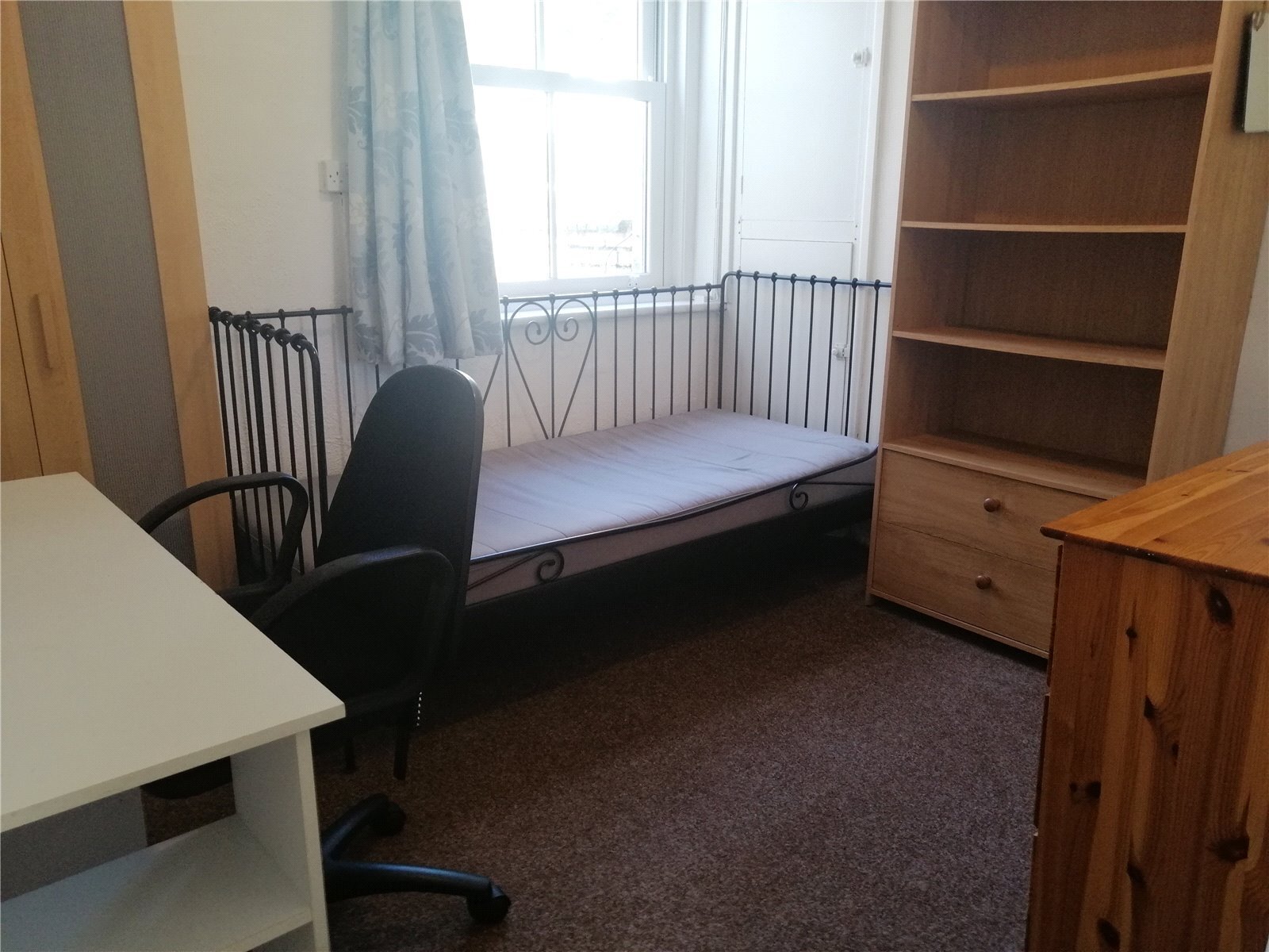Belmont Street, Bangor, Gwynedd, LL57 Image 10