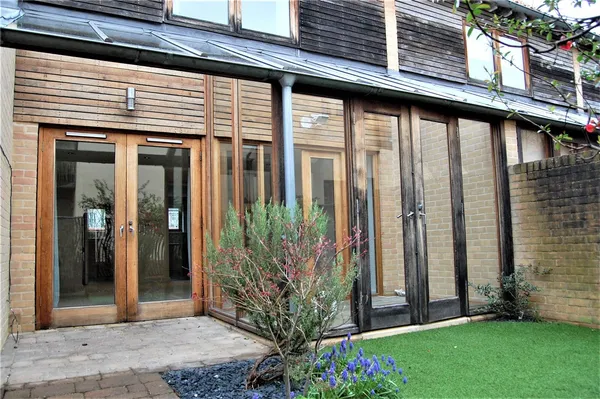 Raes Yard, Risbygate Street, IP33 photo 2