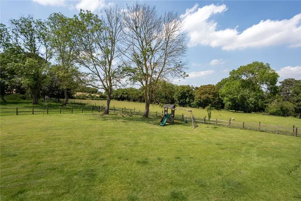 Purple Hill, Buxhall, IP14 photo 3