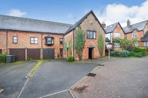 Manor House Close, Newbold-on-Avon, Rugby, CV21