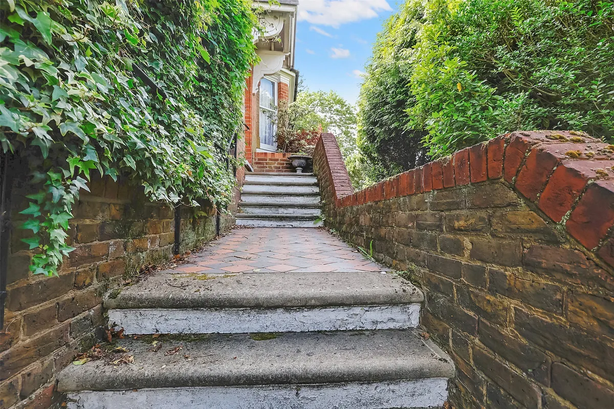 Reigate Road, Redhill, Surrey, RH1