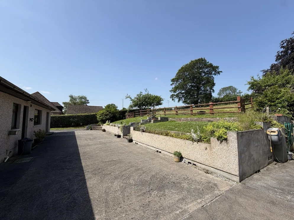 Property carousel item 30