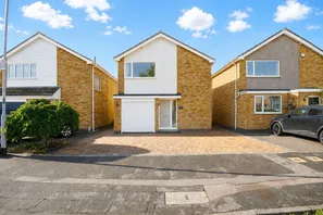 Woodlea Avenue, Lutterworth, LE17