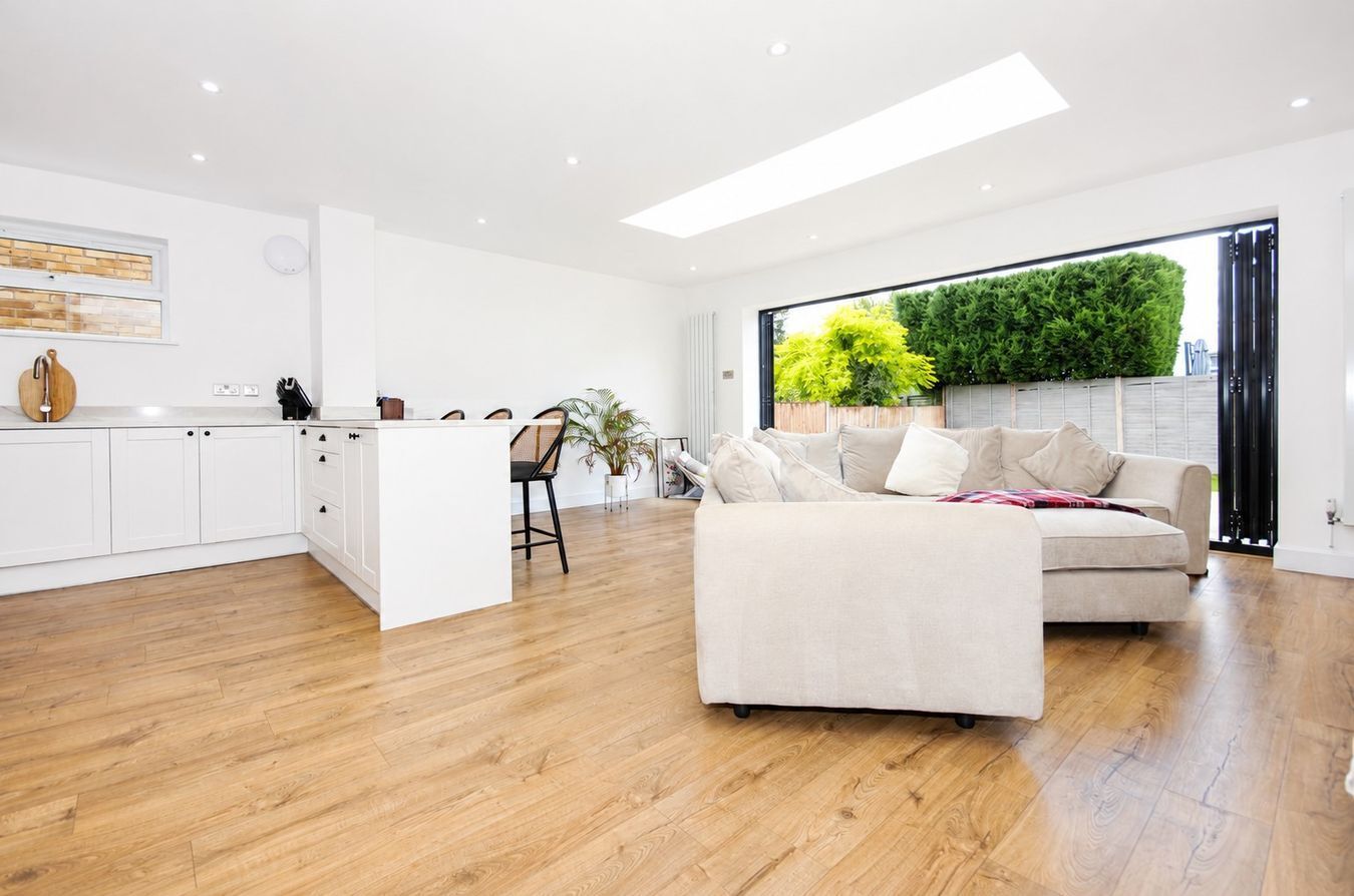 Woodlea Avenue, Lutterworth, LE17