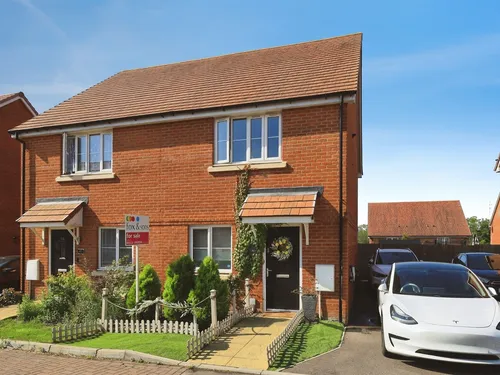 Millstone Drive, Hailshamphoto