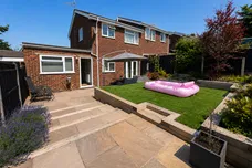 Aintree Road, Royston