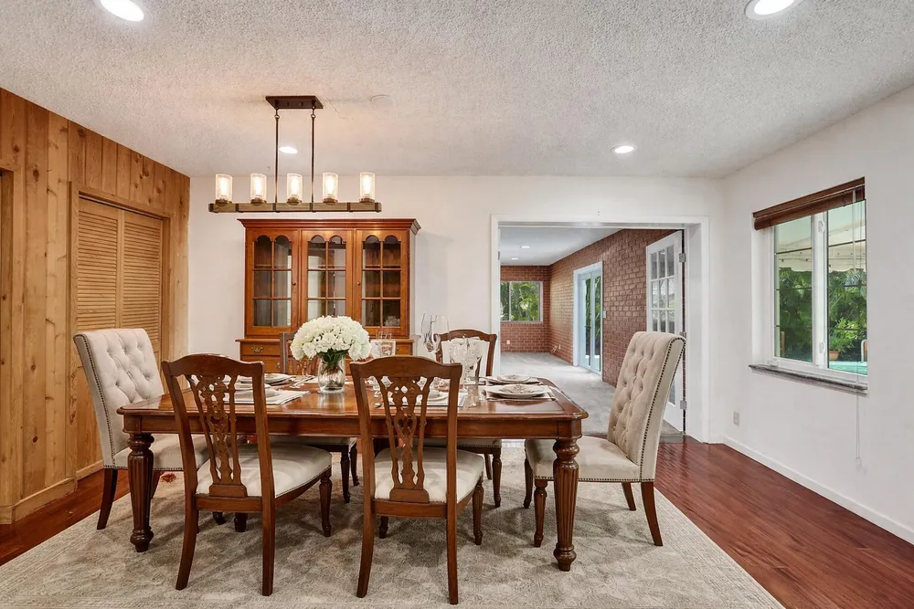 4731 NE 13th Ave, Oakland Park, FL 33334