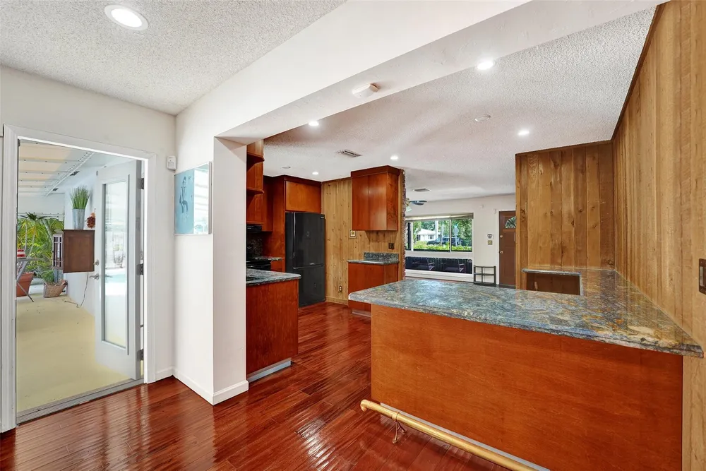 4731 NE 13th Ave, Oakland Park, FL 33334