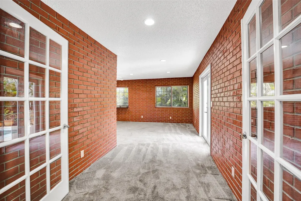 4731 NE 13th Ave, Oakland Park, FL 33334