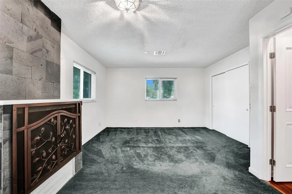 4731 NE 13th Ave, Oakland Park, FL 33334