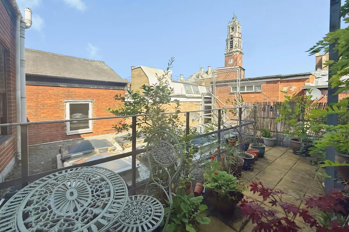 Trinity Square, COLCHESTER