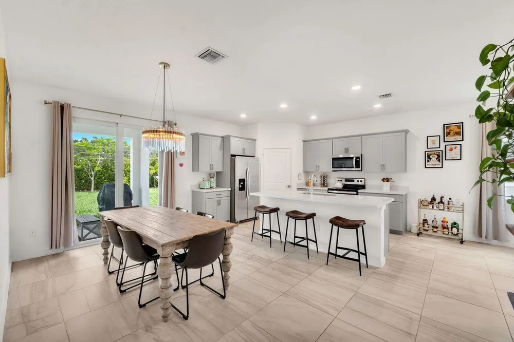 4506 Catalina Way, Greenacres, FL 33463