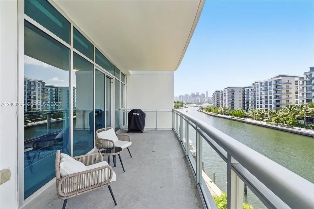 1090 NW N River Dr, Miami, FL 33136