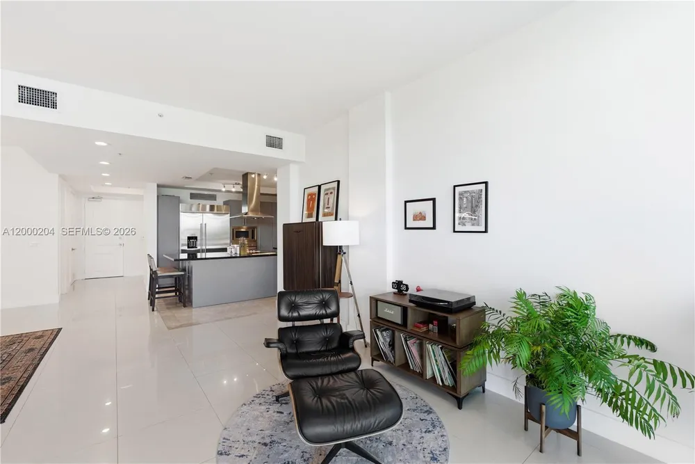 1090 NW N River Dr, Miami, FL 33136