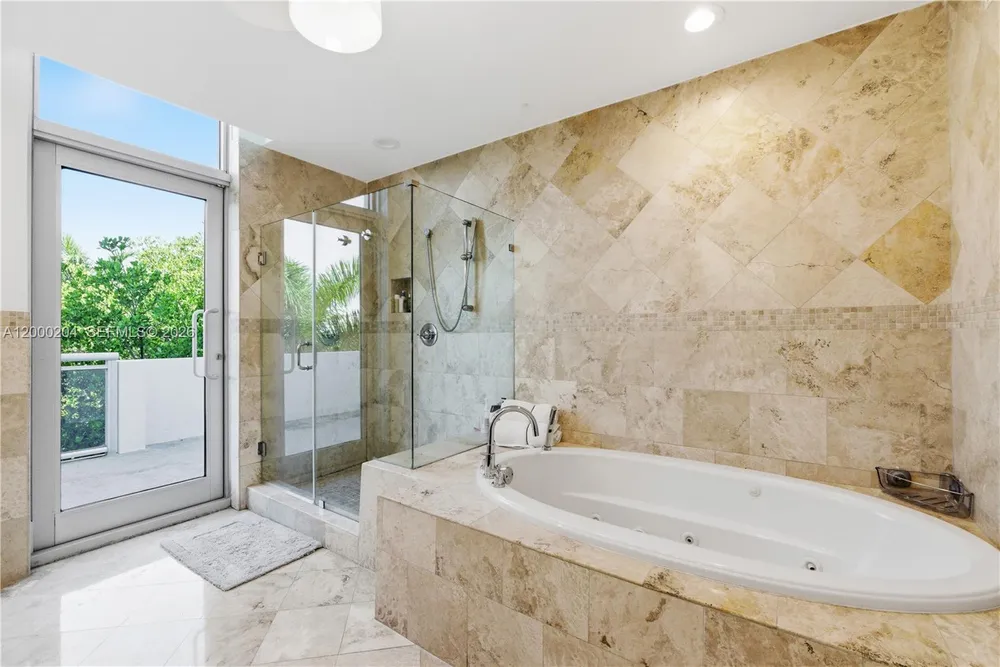 1090 NW N River Dr, Miami, FL 33136